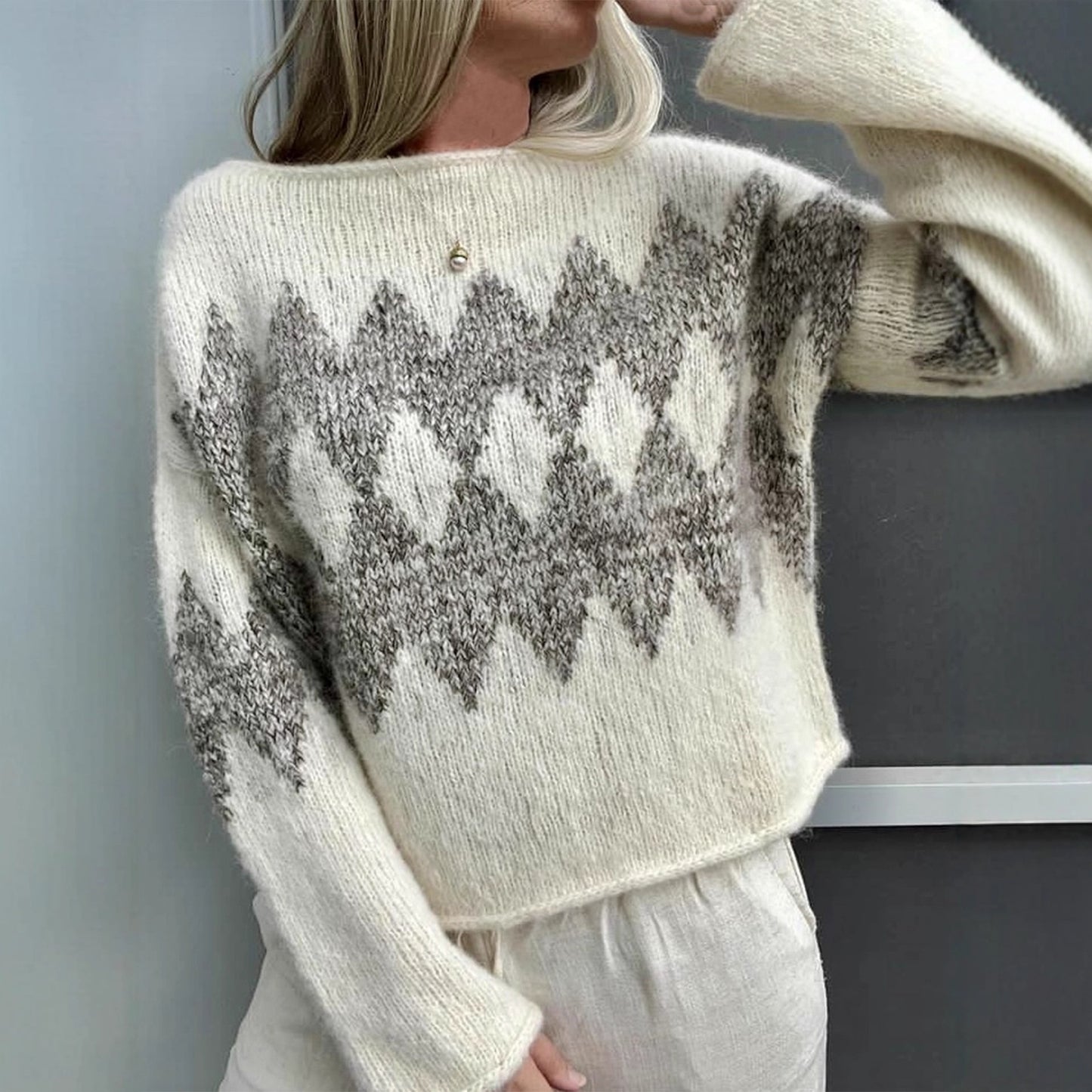 Casual One-Shoulder Pullover Sweater with Color Block Diamond Pattern Knitted Top
